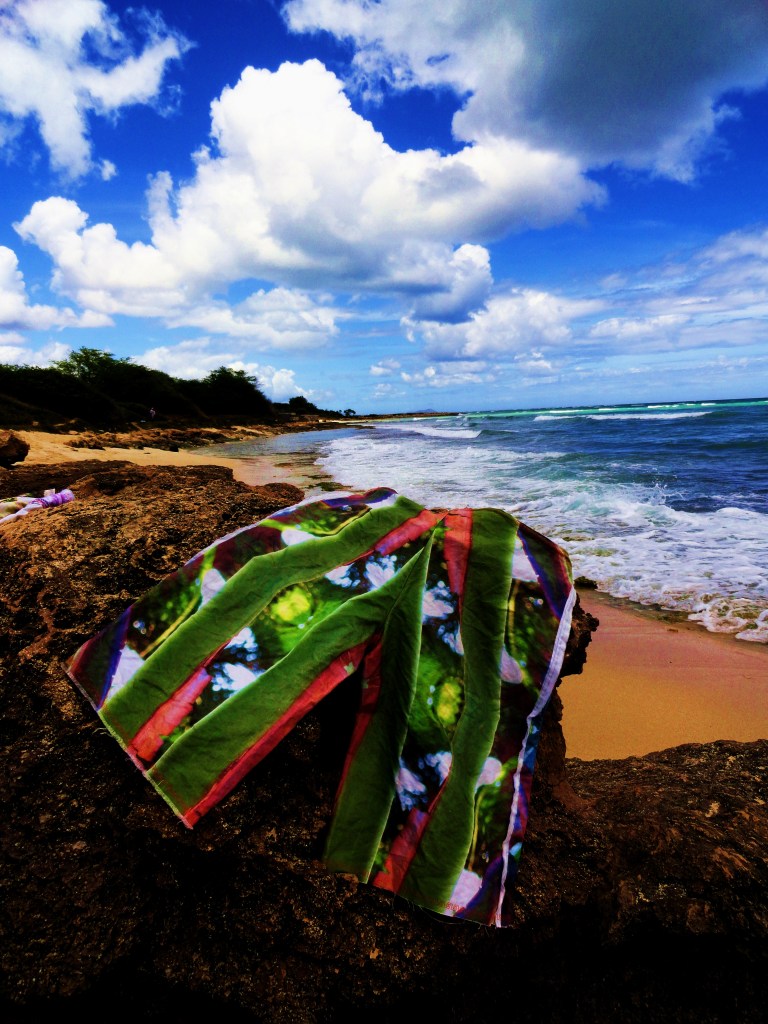 H .I .S     ISLAND BEACH WEAR 037